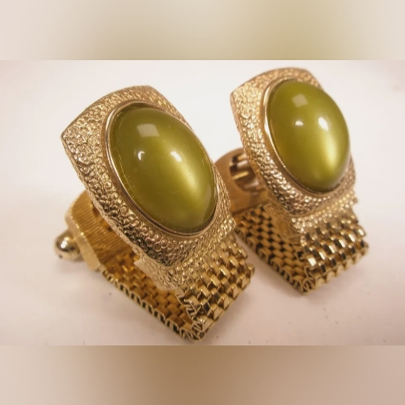 "Swank" Vintage Gold Tone Wraparound Mesh Cuff Links - Picture 1 of 2